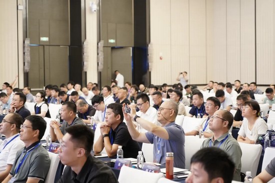全球首發(fā)＋1 ！華工激光新品亮相首屆中國激光焊接行業(yè)大會